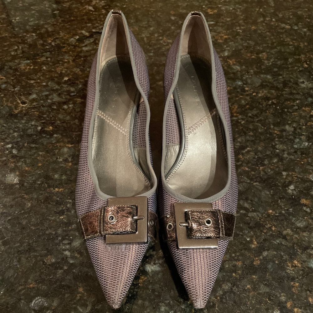Tahari “Ta-Neal” Multicolored Heels Size 9.5
